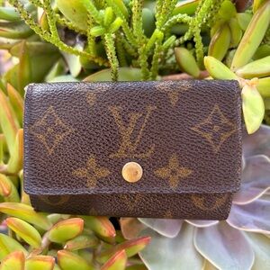 Auth Louis Vuitton Monogram Logo Key Case France Date-code Inside